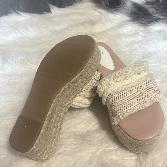 3 fir $20 Boho platform clog mules - size 7.5 - 8 - super comfy - like new - Picture 3 of 6